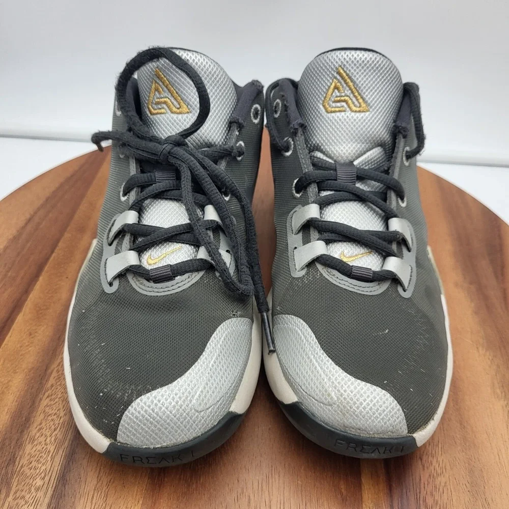 Nike Zoom Freak 1 Basketball Shoes Boys Size 5‎ Y Smoke Grey Sneakers BQ5633-050